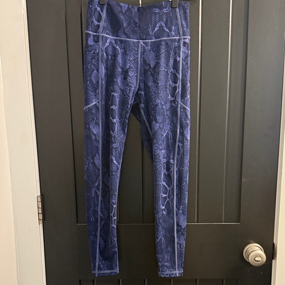 Victoria's Secret Purple Snake Print Jeggings
